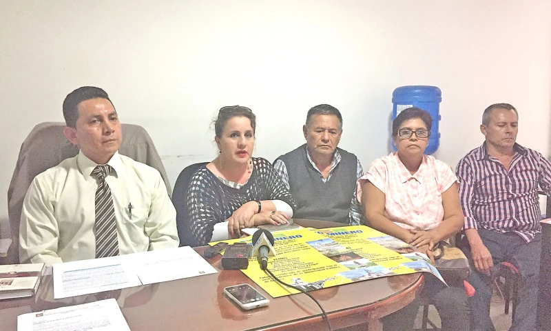 Representantes de la Federación Regional de Minería Artesanal y Pequeña Minería de la Zona 7. Foto: La Hora