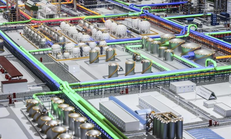 La petrolera realizó una perforación de 8.937,77 metros en uno de sus campos petrolíferos en lo que se ha convertido en el pozo terrestre más profundo de Asia / Foto: EFE