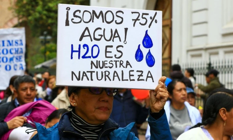 La marcha estuvo liderada por el excandidato presidencial y líder ambiental indígena Yaku Pérez / Foto: EFE 