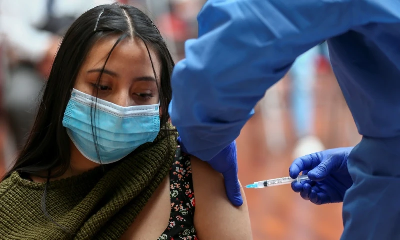 Ecuador registra 21.402 muertos oficiales por covid-19 / Foto: EFE