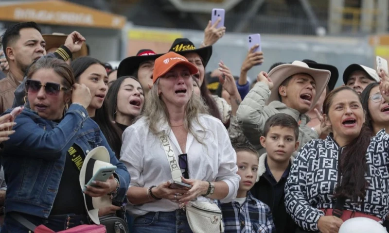 El cantante falleció el sábado cuando la avioneta particular en la que se desplazaba sufrió un accidente y quedó completamente calcinada / Foto: EFE