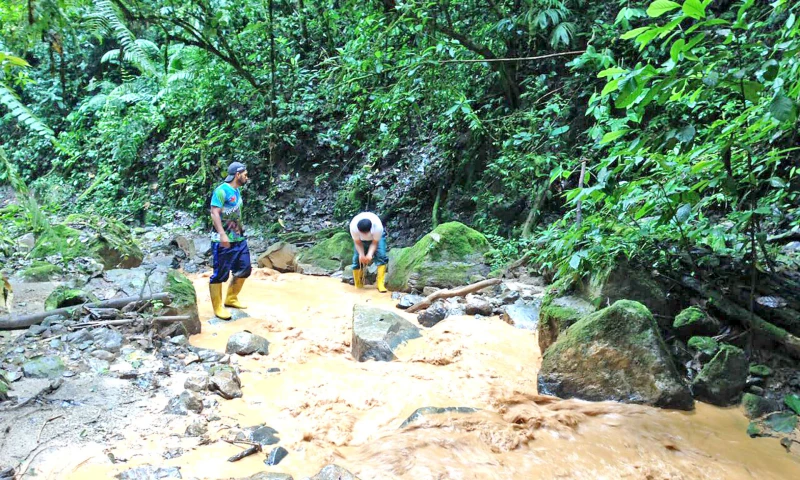 Se cumplieron varios recorridos para constatar las causas del fenómeno. Foto: La Hora