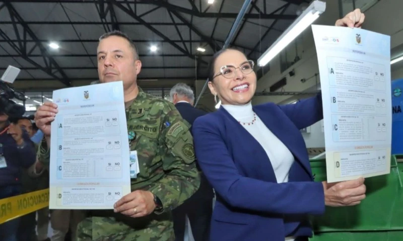 Diana Atamaint, presidenta del CNE, visitó el Instituto Geográfico Militar (IGM) / Foto: cortesía CNE