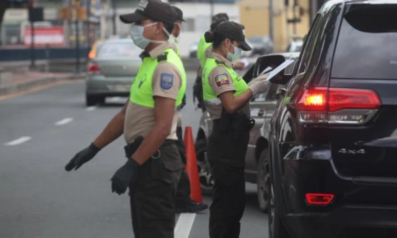 Imagen referencial. Del número total de contagiados, 12 se encuentran cumpliendo aislamiento en sus casas, mientras que el resto se encuentra en casas de salud con pronóstico reservado. Foto: Enrique Pesantes / EL COMERCIO