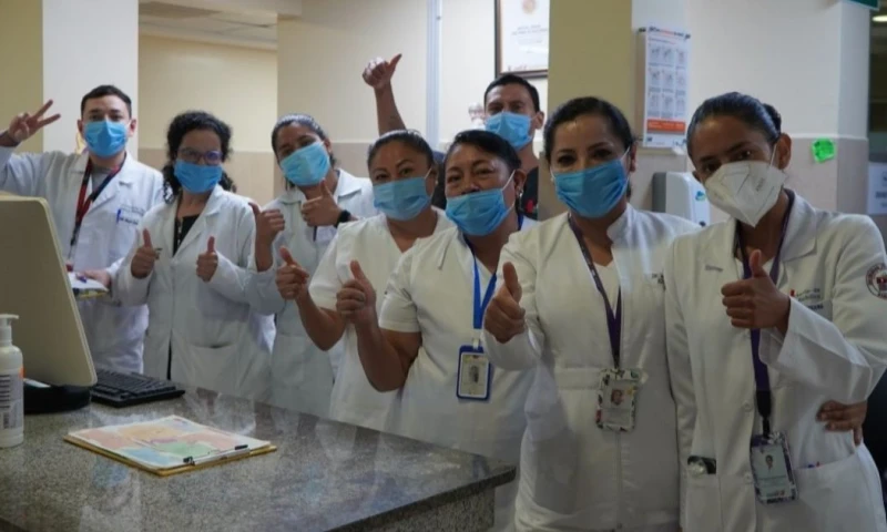 Personal médico y administrativo conversó con el ministro de Salud, Antonio Naranjo / Foto: cortesía Ministerio de Salud