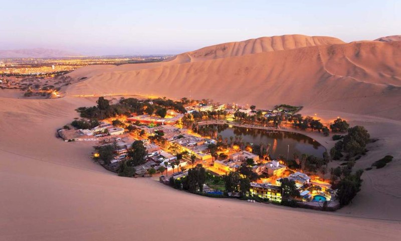 Dunas, oasis, cañones y rutas costeras posicionan al país como un destino ideal para viajeros que buscan naturaleza y adrenalina./ Foto: cortesía Insight Guides