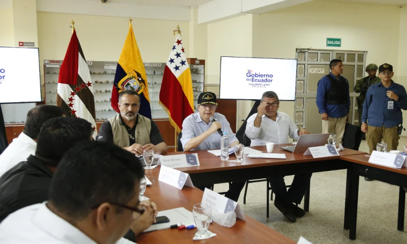 El mandatario también anticipó que se destinarán 11,3 millones de dólares a obras de limpieza de los cauces desde se originó la inundación / Foto: cortesía Presidencia