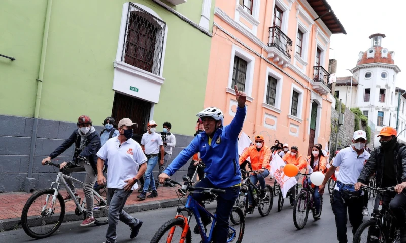 Andrés Arauz ganaría la primera vuelta en Ecuador, según las encuestas / Foto EFE