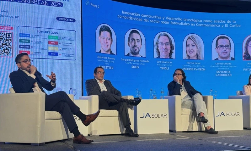 Se espera que para 2034 Suramérica expanda a 160 gigavatios su capacidad fotovoltaica / Foto: EFE