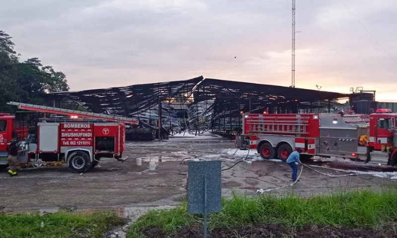 Incendio en estación de Petroecuador provocó alarma en Shushufindi / Foto: cortesía Petreoecuador