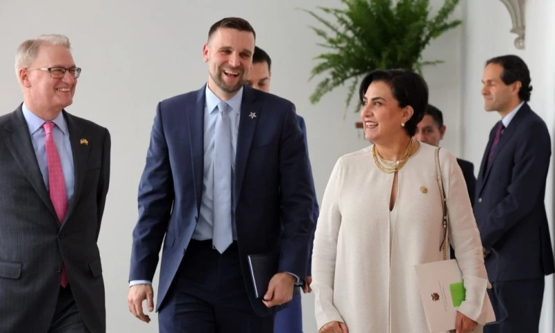 Los funcionarios coincidieron en la urgencia de concretar un acuerdo bilateral que impulse las exportaciones ecuatorianas / Foto: cortesía Cancillería