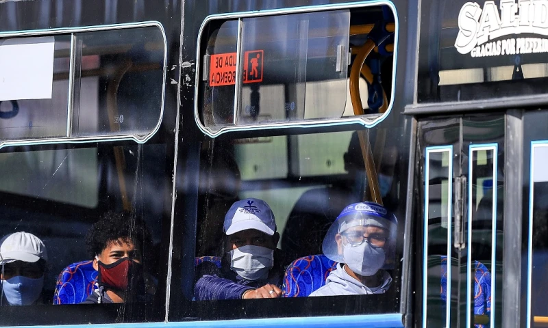 Ecuador tenía previsto recibir este 18 de enero el primer lote de vacunas adquiridas a Pfizer. Foto: EFE