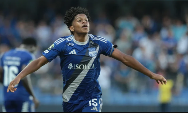 El juvenil de Emelec se convirtió en figura tras marcar en un clásico y confirma el auge de nuevas promesas en Ecuador/ Foto: cortesía
