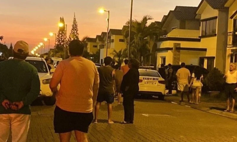 Los criminales dispararon también en la calle y las balas alcanzaron otras viviendas / Foto: cortesía 