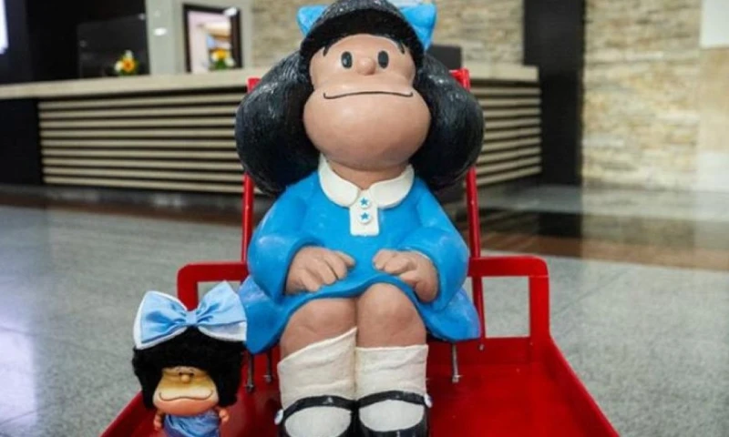 Mafalda llegó a Guayaquil el pasado lunes, de la mano de su escultor, el argentino Pablo Irrgang / Foto: cortesía Municipio de Guayaquil 