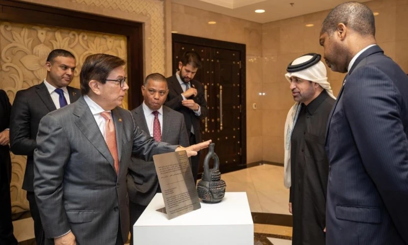 La exhibición en Catar busca fortalecer los lazos culturales entre Ecuador y Medio Oriente / Foto: cortesía Pascual Del Cioppo