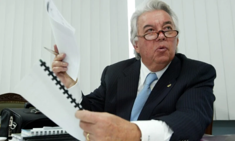 La querella, publicada por el medio digital La Posta, señalan a Carrera como el "padrino" / Foto: cortesía El Comercio 