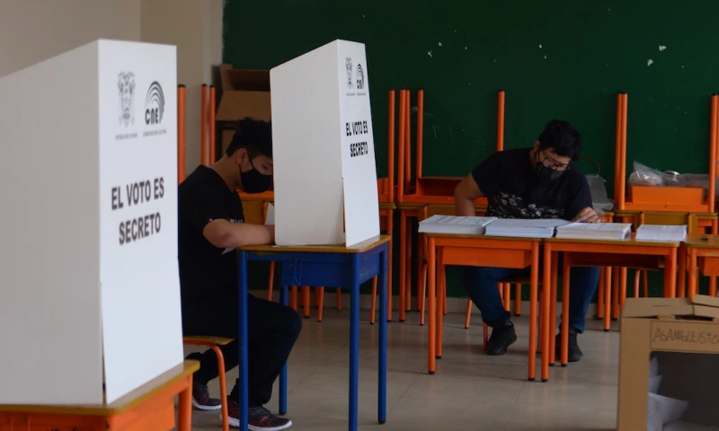 Conflicto electoral amenaza con recrudecer pugna por segundo lugar / Foto EFE