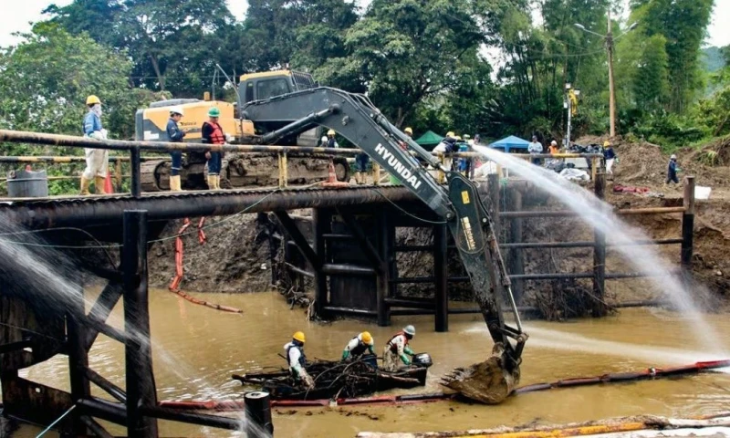 El pasado 13 de marzo se rompió la tubería principal del Sistema de Oleoductos Transecuatoriano (Sote) en la provincia de Esmeraldas / Foto: cortesía Petroecuador
