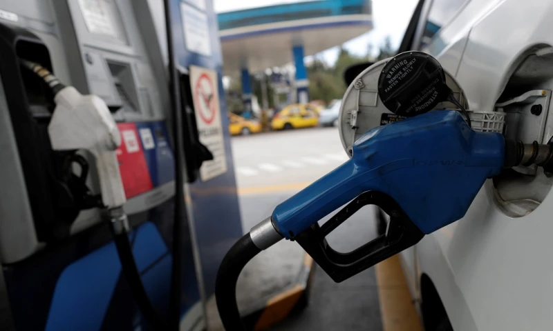 Ecuador congela precio de combustibles tras pugna con movimientos sociales / Foto: EFE