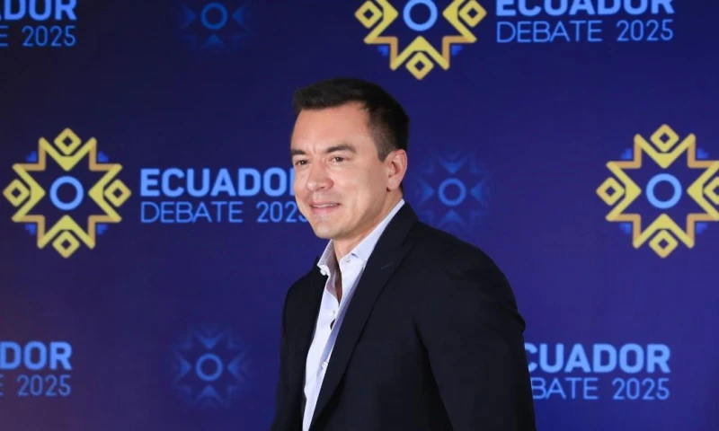 Los candidatos se enfrentaron en el único debate entre ambos antes de la segunda vuelta / Foto: EFE 
