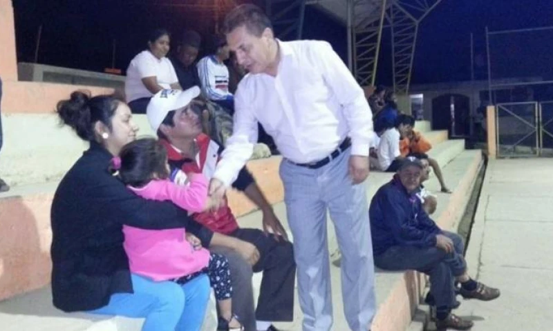  El ahora gobernador de Zamora Chinchipe en un acto político en el año 2013.CORTESÍA