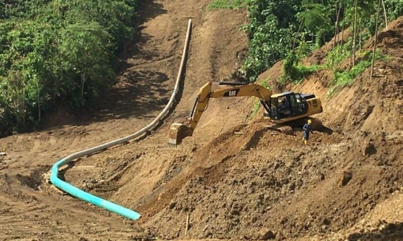  Técnicos están trabajando en el sector El Vergel / Foto: cortesía Petroecuador 