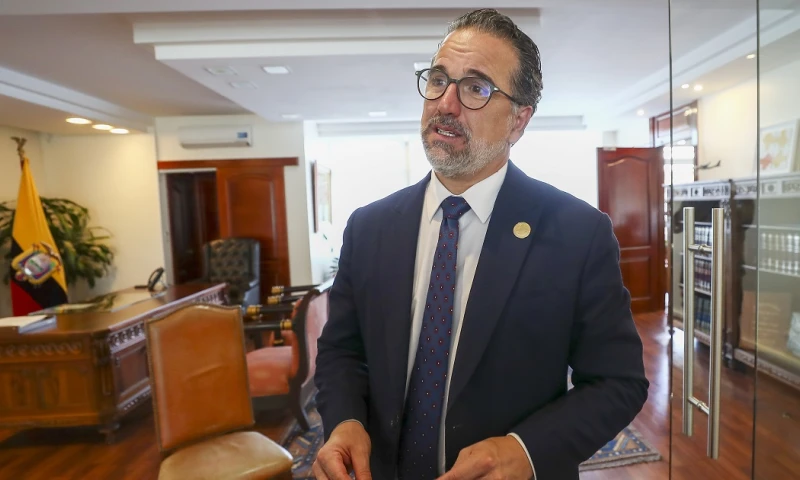 "Tenemos varias prioridades, pero la primera es acelerar los procesos de análisis de la exención de la visa Schengen para Ecuador"/ Foto: cortesía EFE