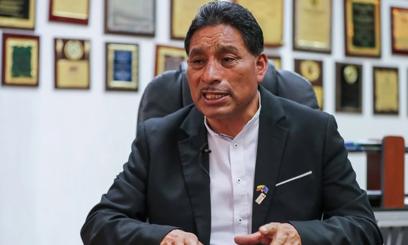 El prefecto de Chimborazo dijo que mucha gente de la provincia está migrando a Estados Unidos / Foto: cortesía