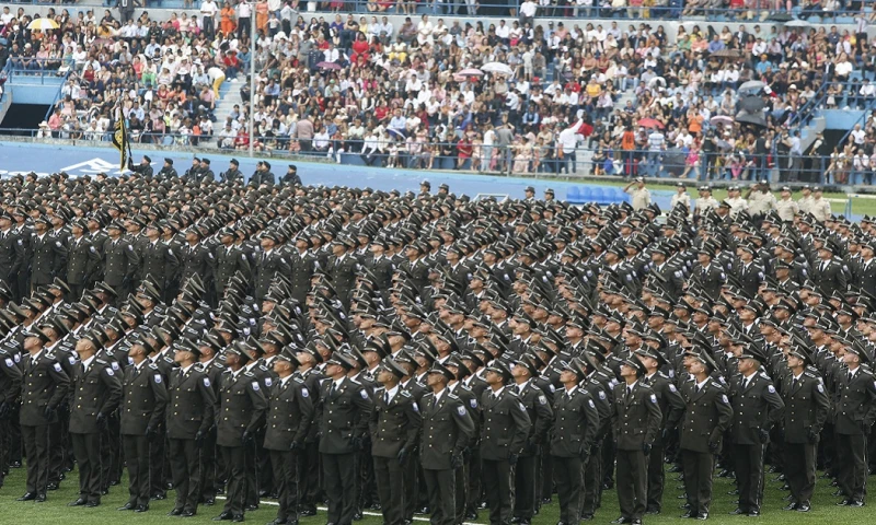 Un contingente de más de 7.300 agentes se incorporaron este viernes a la Policía en una ceremonia celebrada en la ciudad de Guayaquil / Foto: cortesía Presidencia de la República