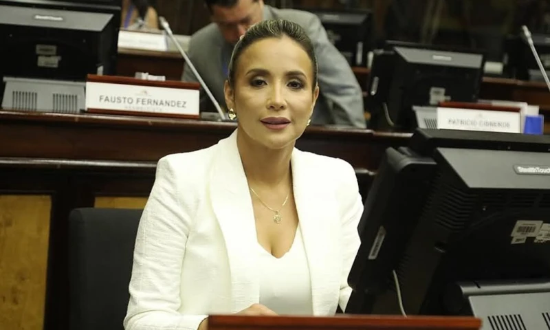 El sábado pasado Bayas acompañó a Noboa en un acto electoral realizado en la ciudad de Santo Domingo de los Tsáchilas / Foto: cortesía 