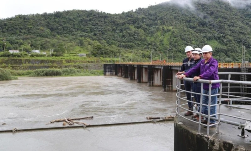 El dique estaba ubicado en el kilómetro 7,8 aguas abajo de las obras de captación de la central hidroeléctrica / Foto: cortesía MAE