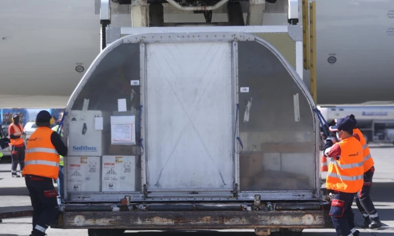 Ecuador recibe un nuevo lote de CanSino con 246.000 vacunas contra covid-19 / Foto: cortesía de Ministerio de Salud