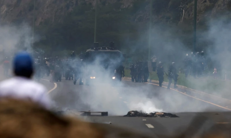 Gobierno e indígenas retoman diálogo pese a severas diferencias / Foto: EFE