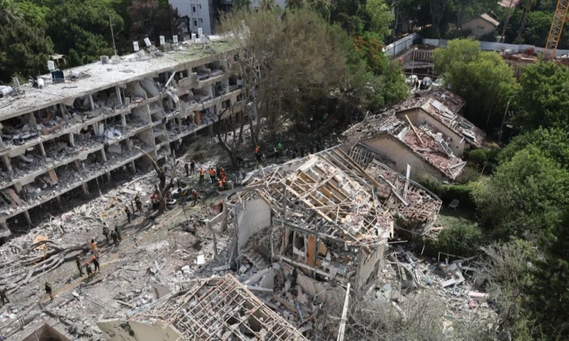 Se han realizado acercamientos con Italia, España y el Reino Unido, a fin de incluir a ecuatorianos en sus vuelos de evacuación / Foto: EFE