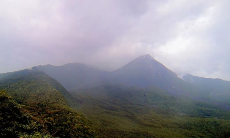 Las condiciones relativamente despejadas permitieron que las imágenes satelitales confirmaran el fenómeno sin mayor dificultad / Foto: cortesía Instituto Geofísico