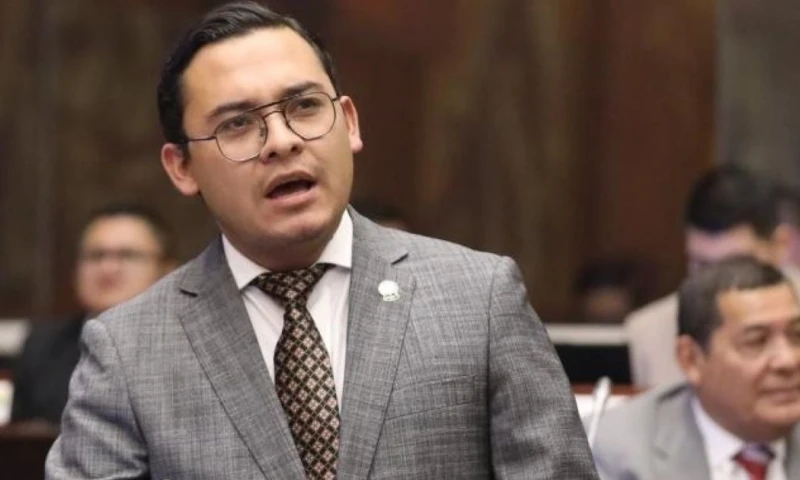 El asambleísta Kevin Gallardo destacó la necesita de una ley de repetición / Foto: cortesía Asamblea Nacional