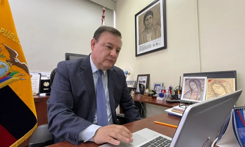 Carné de vacunación es obligatorio en transporte público por aumento de covid / Foto: EFE