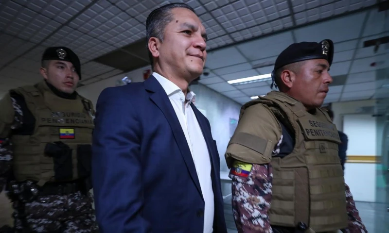 Deberá pagar una multa de 12 salarios básicos (5.640 dólares) y otros 35.877 dólares como indemnización por este nuevo caso / Foto: EFE