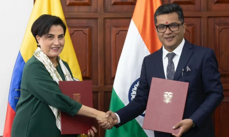 Gabriela Sommerfeld, se reunió con el ministro de Estado para Asuntos Exteriores y Textiles de la India, Shri Pabitra Margherita / Foto: cortesía Cancillería