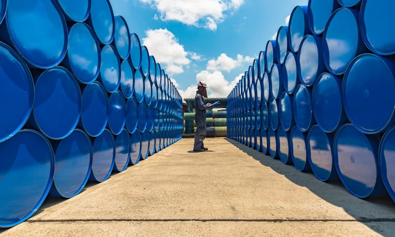 Ecuador recibe $ 25 más por cada barril de petróleo que lo presupuestado para 2022 / Foto: Shutter Stock 