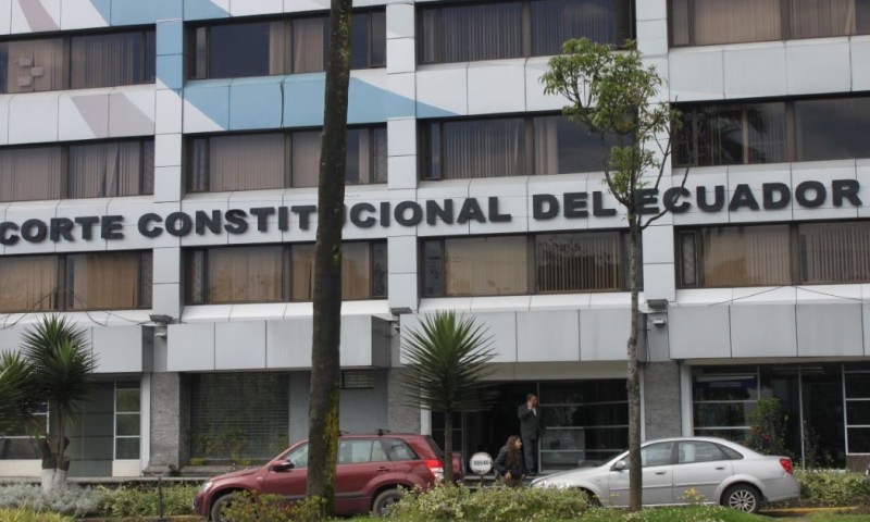 El riesgo país se recupera por la esperanza de que la Corte Constitucional detenga el juicio político a Lasso / Foto: cortesía medios Públicos