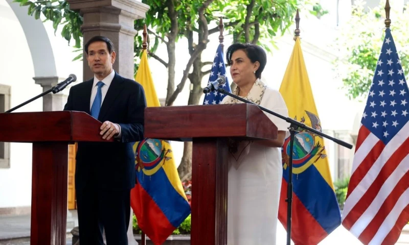 Los expertos advierten que el reto será mantener la reducción del riesgo país en el tiempo / Foto: cortesía Presidencia