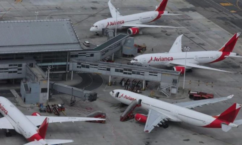 La aerolínea señaló que Colombia, Ecuador y El Salvador son esenciales para la compañía.AFP.