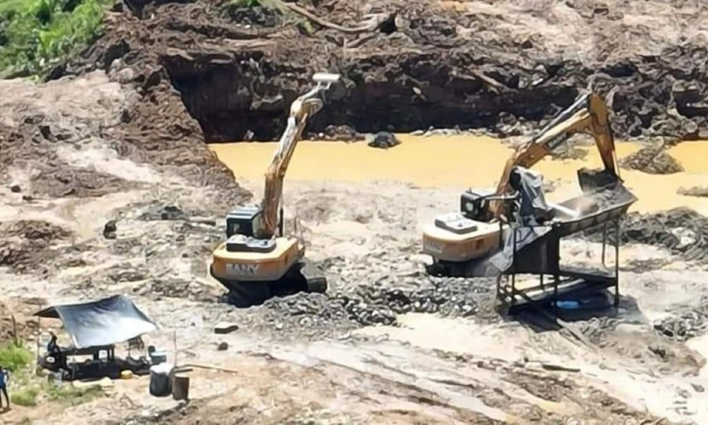La explotación aurífera no regulada ha avanzado de manera descontrolada en los ríos y bosques de Napo / Foto: cortesía