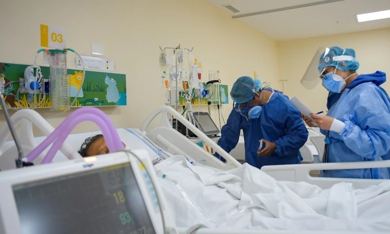 Ecuador registra 10.422 nuevos casos de covid y acumula 649.557 positivos / Foto: EFE 