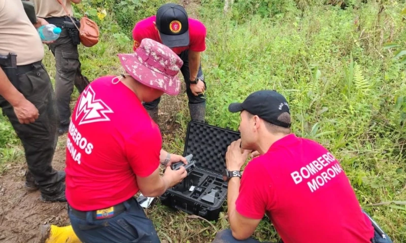 El Cuerpo de Bomberos de Morona lideró el operativo / Foto: cortesía Cuerpo de Bomberos de Morona