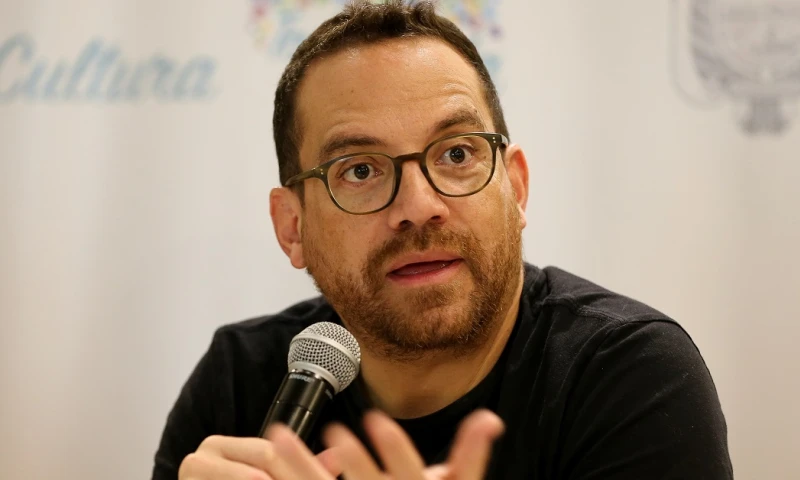 La canción fue compuesta por el cantautor junto al renombrado compositor colombiano Wilfran Castillo / Foto: EFE