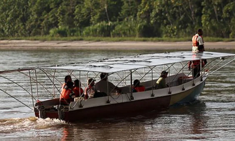 El barco inició un recorrido de 1 800 kilómetros para operaciones en Kapawi. Foto:  EL COMERCIO
