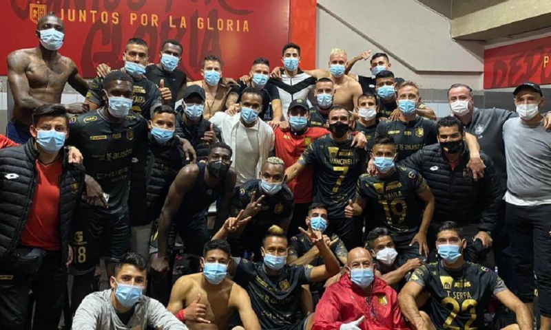 Deportivo Cuenca terminó con el invicto de Barcelona / Foto: EFE